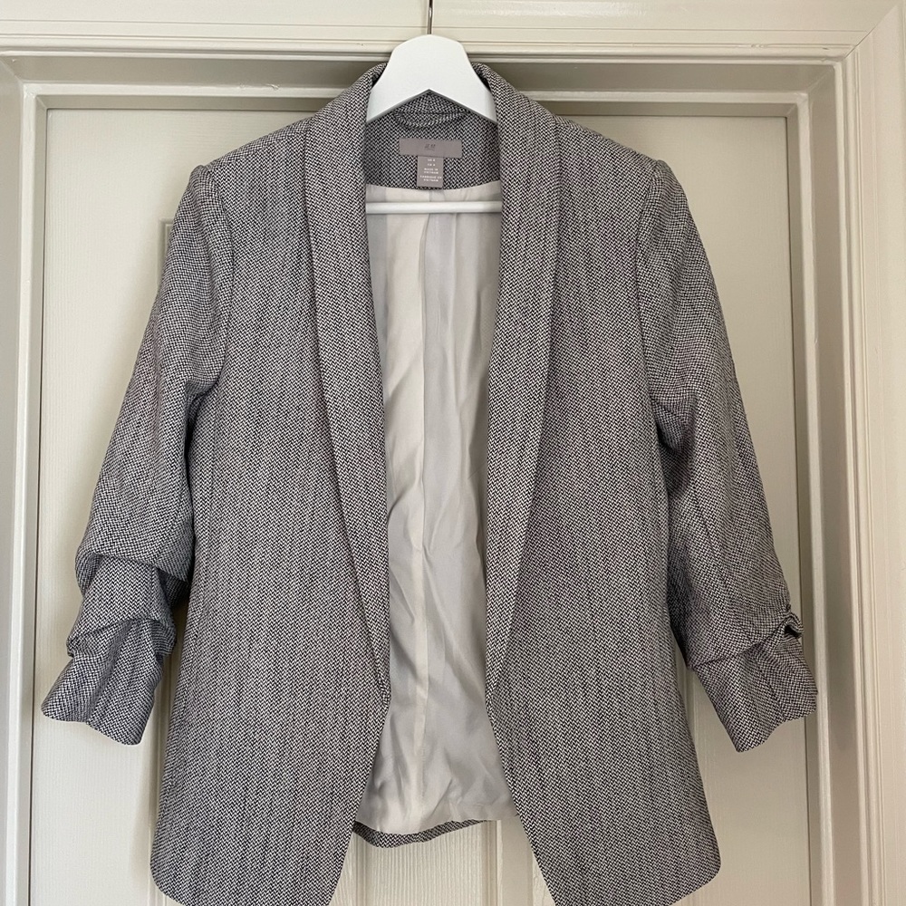 H&M ¾ sleeve grey herringbone blazer size 4